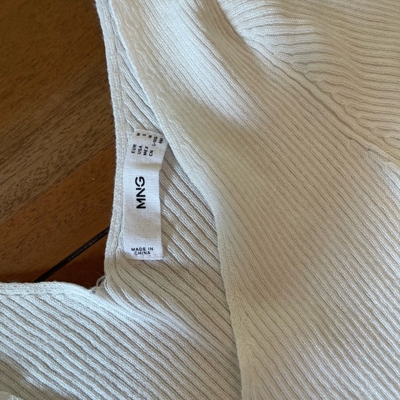 Mango white sweater/shirt - Picture 5 of 6
